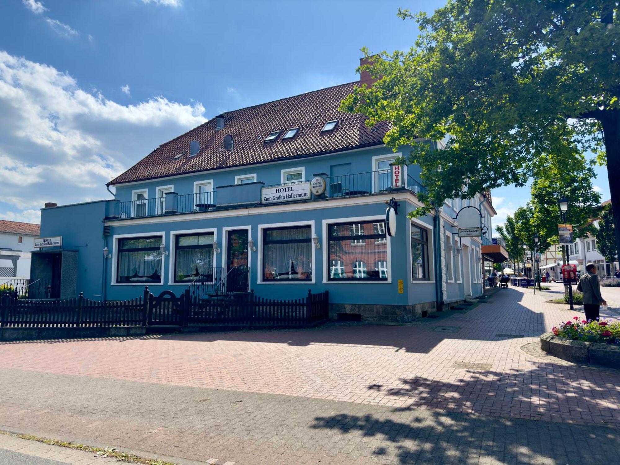 Hotel Zum Grafen Hallermunt Springe Exterior photo