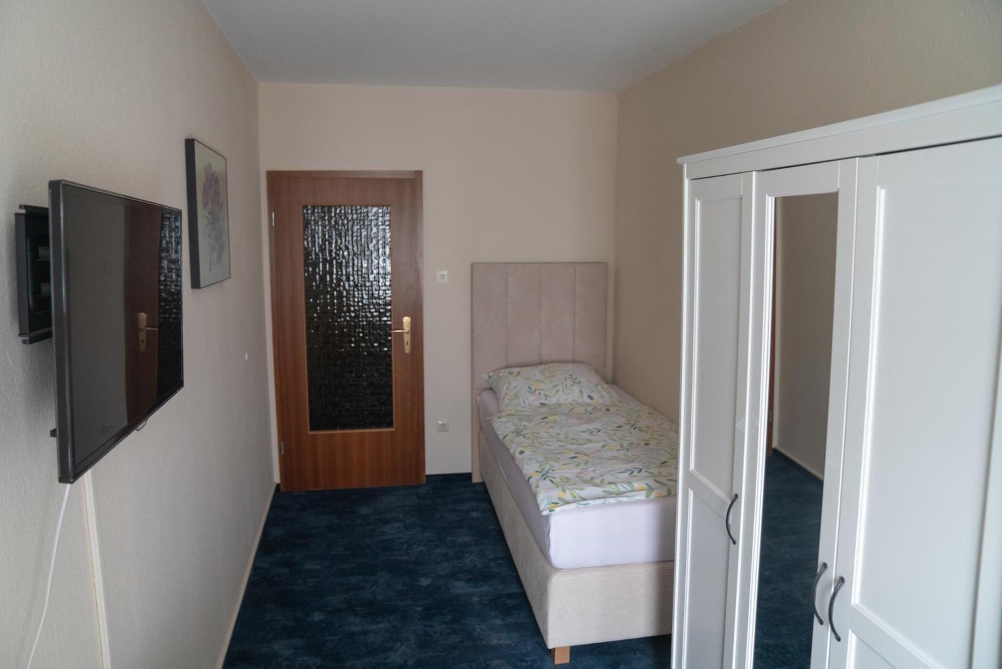 Hotel Zum Grafen Hallermunt Springe Exterior photo