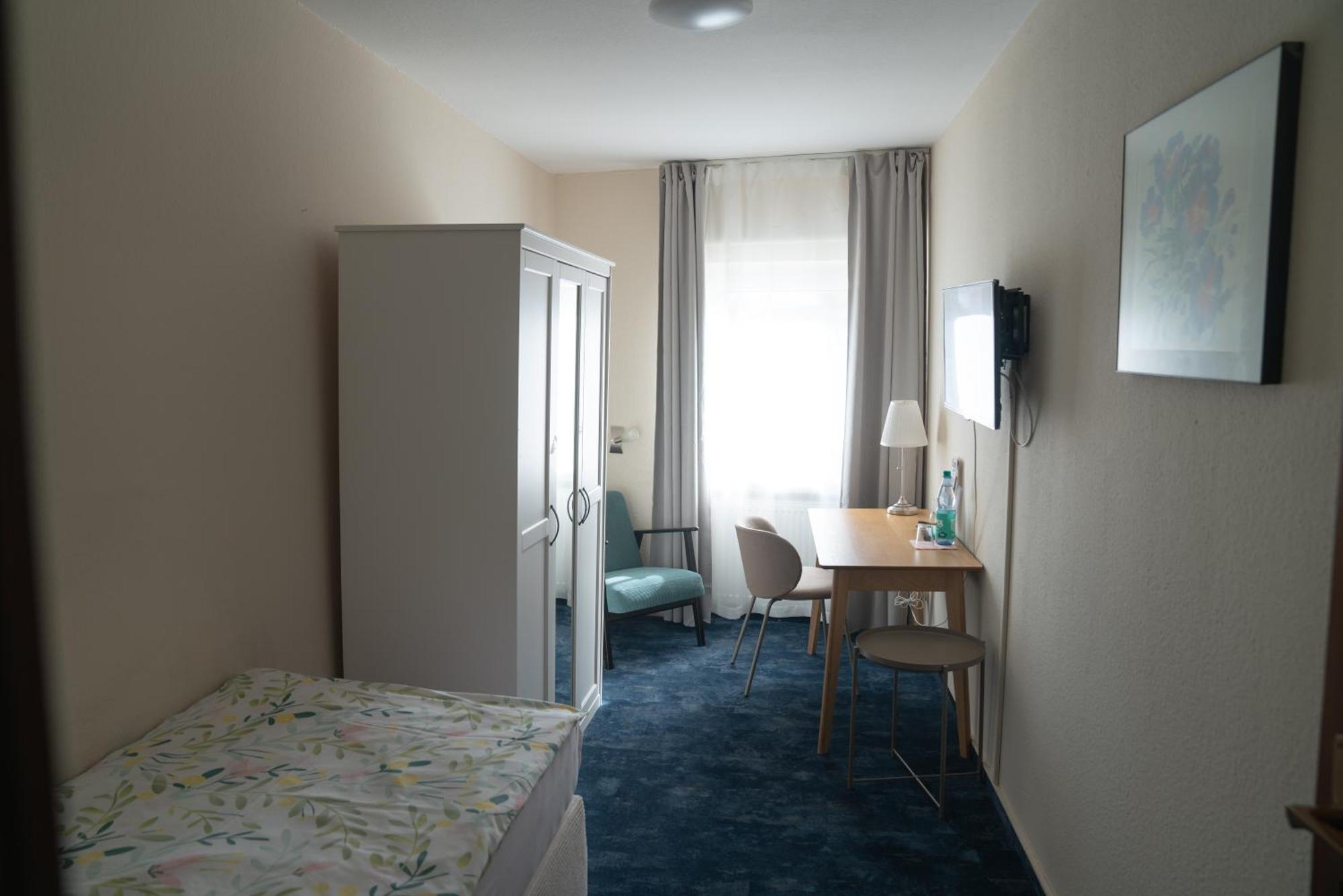 Hotel Zum Grafen Hallermunt Springe Exterior photo
