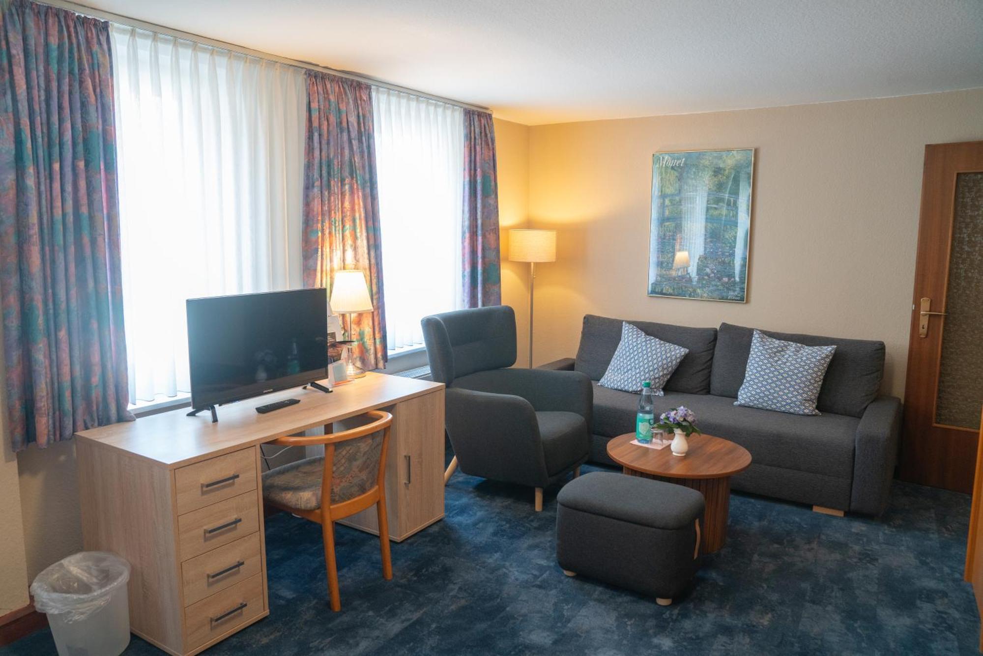 Hotel Zum Grafen Hallermunt Springe Exterior photo
